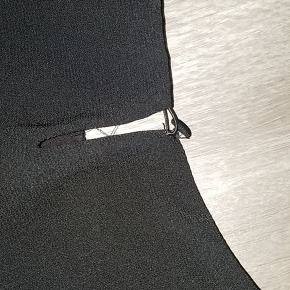 Carmen Marc Valvo NWOT Pleated Blouse - Picture 11 of 12